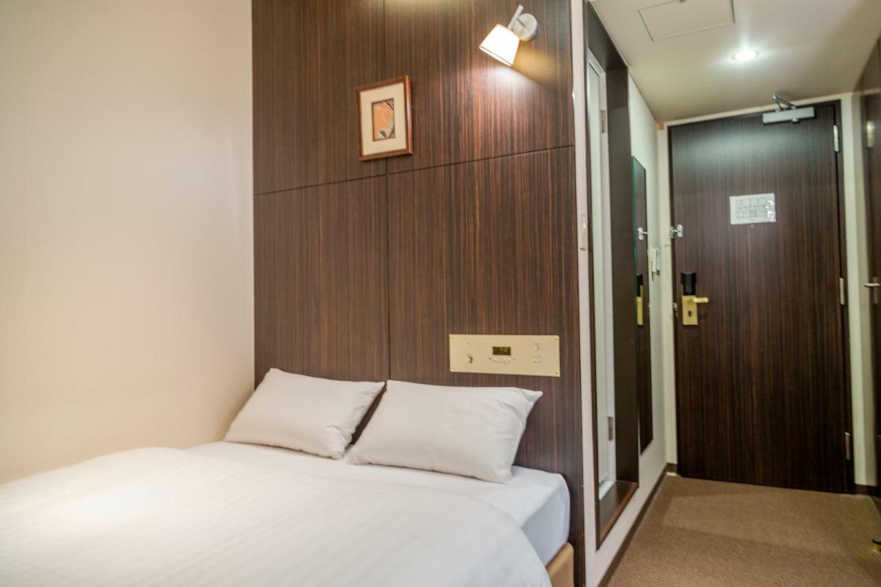 Floral Hotel · Nihonbashi Osaka Bagian luar foto