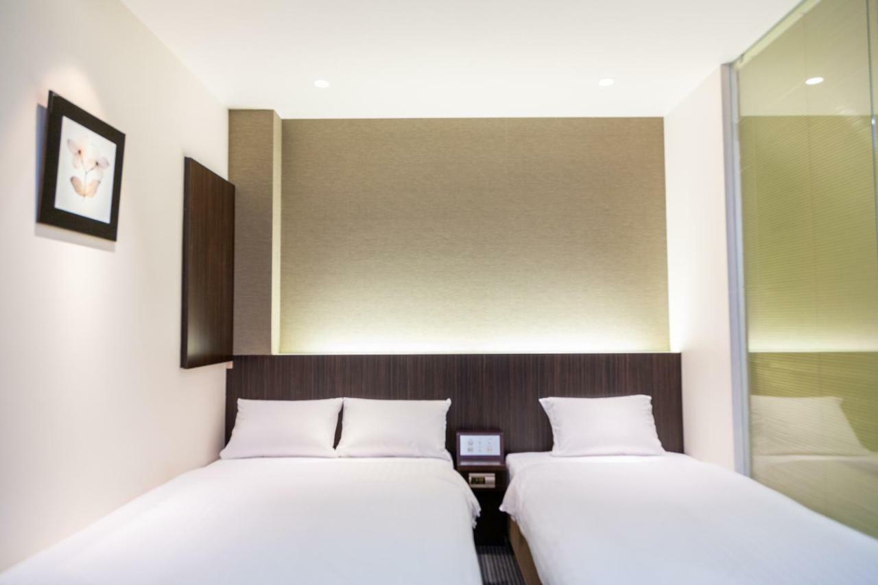 Floral Hotel · Nihonbashi Osaka Bagian luar foto