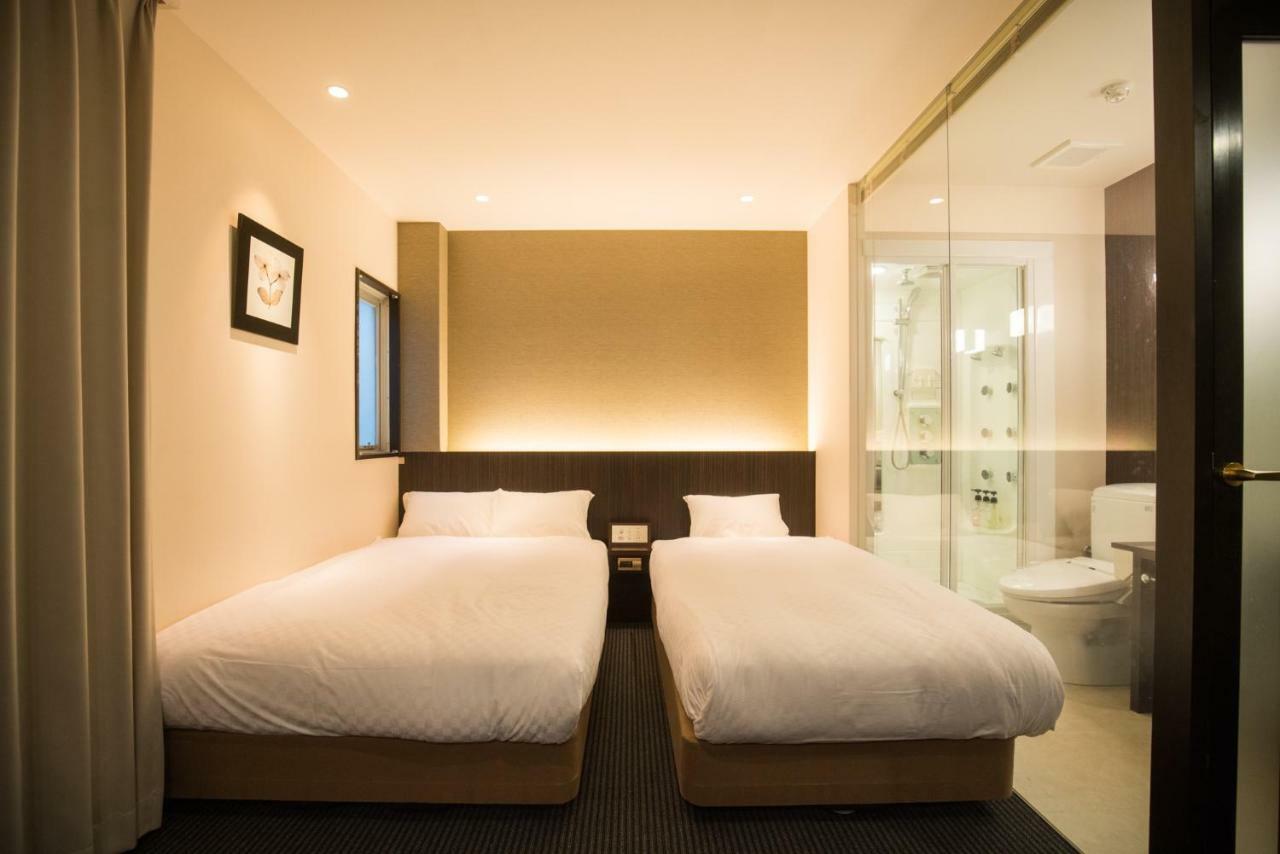 Floral Hotel · Nihonbashi Osaka Bagian luar foto