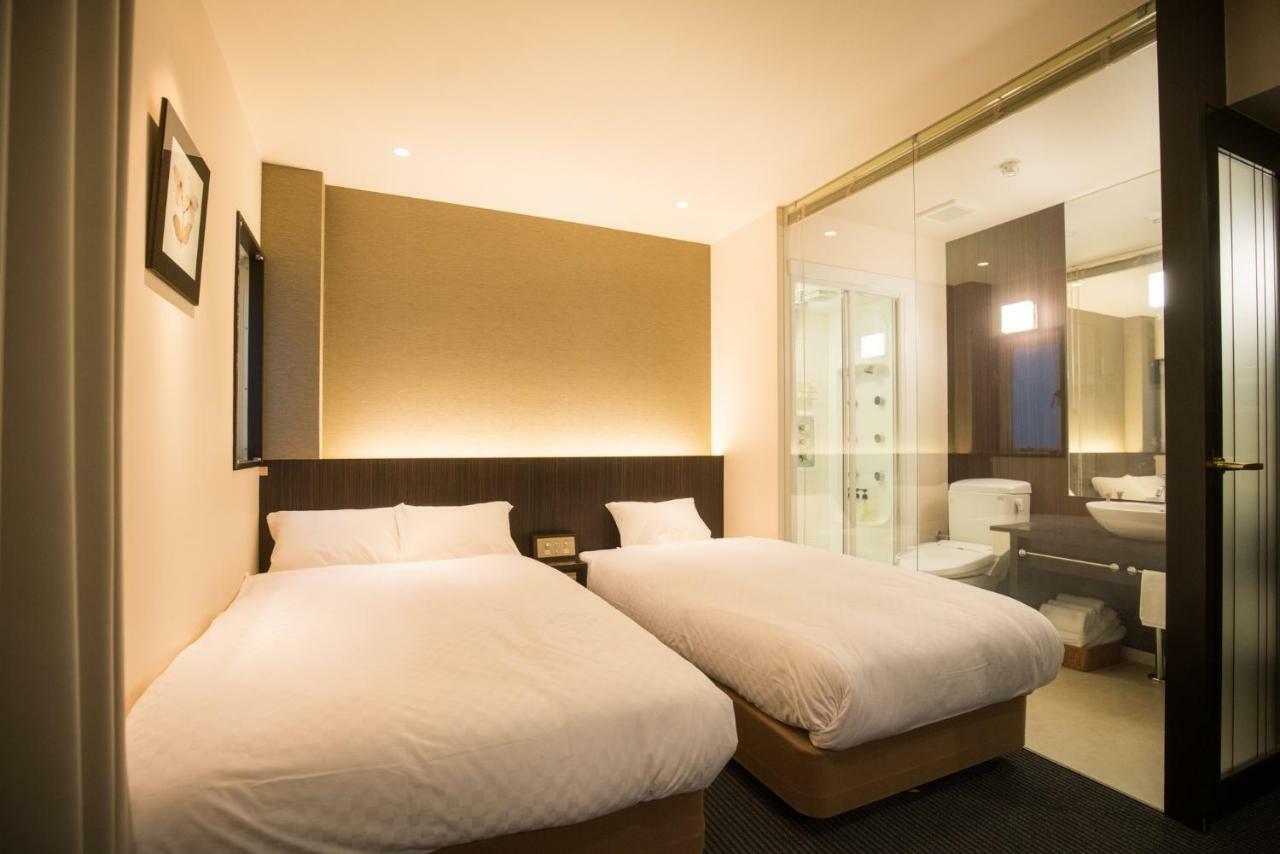 Floral Hotel · Nihonbashi Osaka Bagian luar foto
